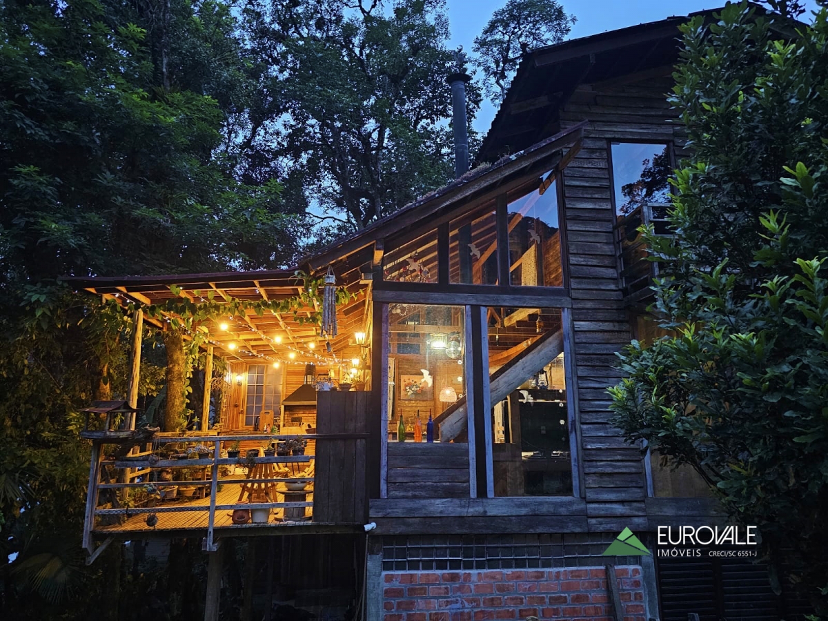 CASA NA REPRESA RIO BONITO