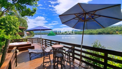 Casa do lago Palmeiras